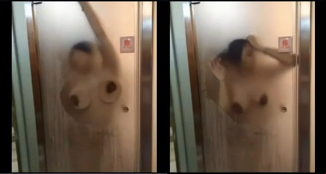 La ragazza dell'aereo ha avuto un orgasmo in bagno